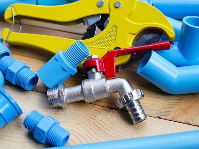 blue pvc piles and pipe cutting tool
